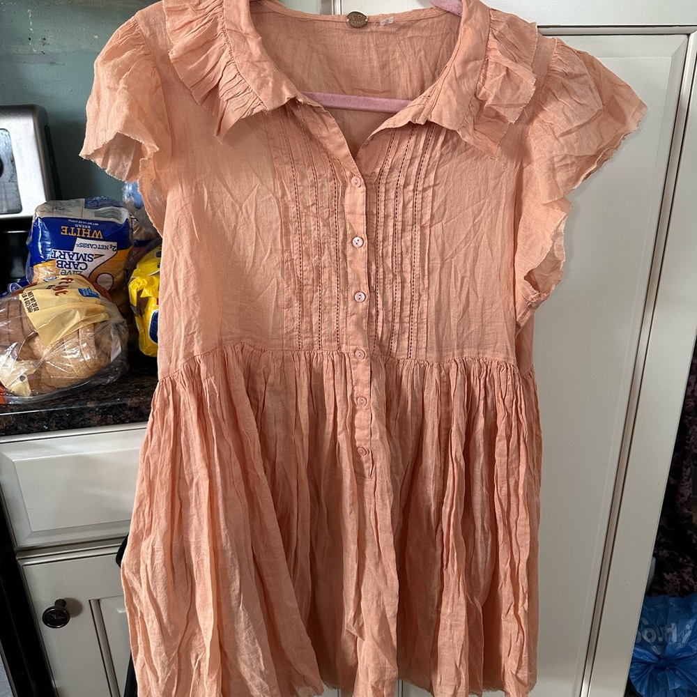 Women’s Peach Ruffle Button-Front Tunic